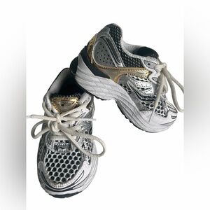 Saucony Kids' Metallic Silver and Gold Sneakers